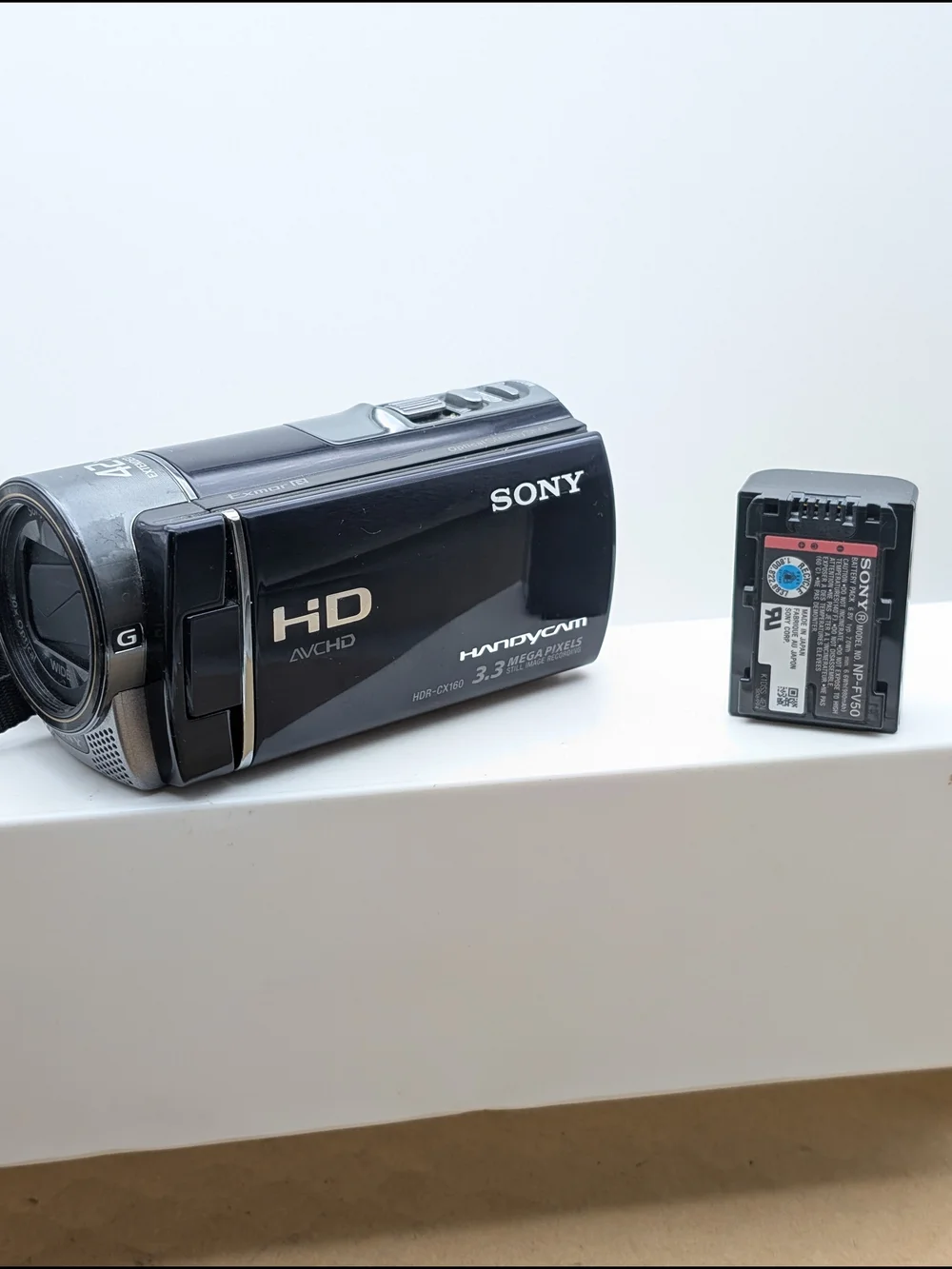 Sony Handycam HDR-CX160 Camcorder 42x Zoom Video Camera Original Battery/Charger
